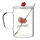 Стъклена чаша с капак и лъжица, 450 ml., ягода