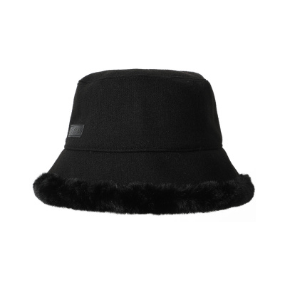 Зимна шапка, черна